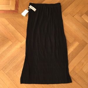 Pleated black midi skirt
